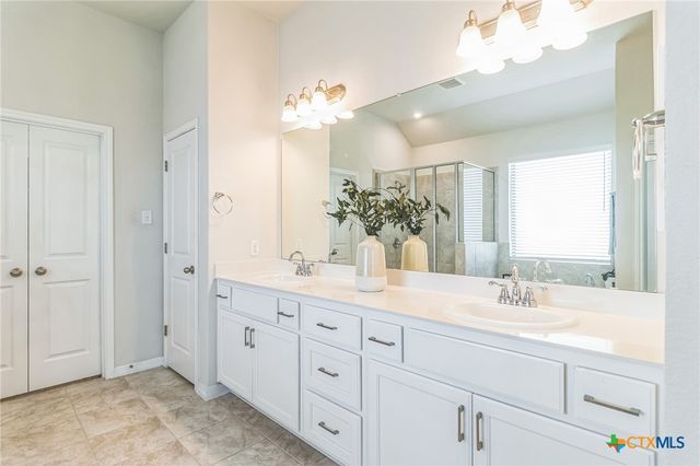 7901 Sunrise Ravine Pass, Lago Vista, TX 78645