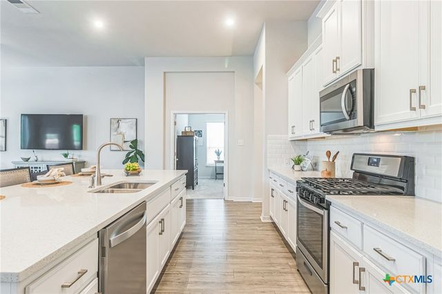 7901 Sunrise Ravine Pass, Lago Vista, TX 78645