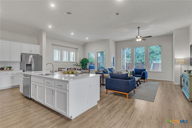 7901 Sunrise Ravine Pass, Lago Vista, TX 78645