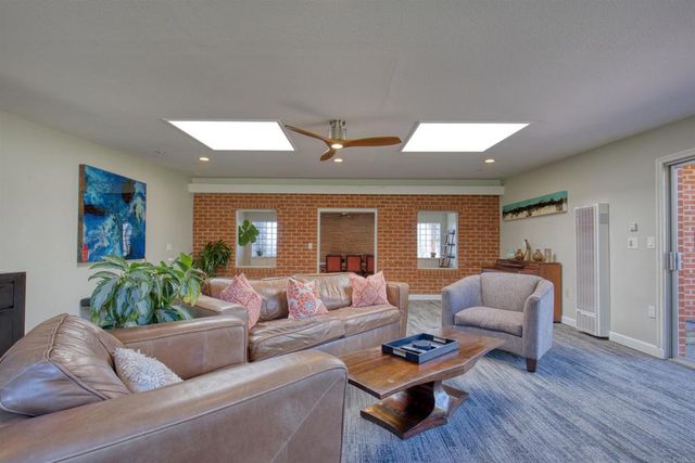 215 N Vulcan Drive, Encinitas, CA 92024