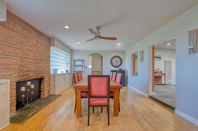 215 N Vulcan Drive, Encinitas, CA 92024