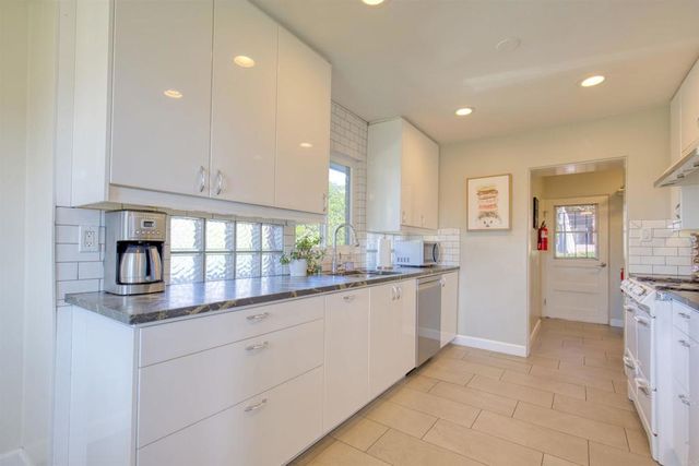 215 N Vulcan Drive, Encinitas, CA 92024