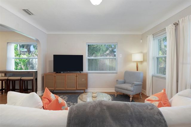 3510 4TH AVENUE N, St Petersburg, FL 33713