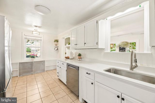 8420 LEAF RD, Alexandria, VA 22309