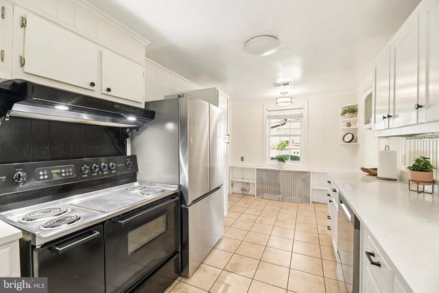 8420 LEAF RD, Alexandria, VA 22309