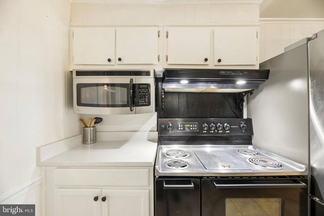 8420 LEAF RD, Alexandria, VA 22309