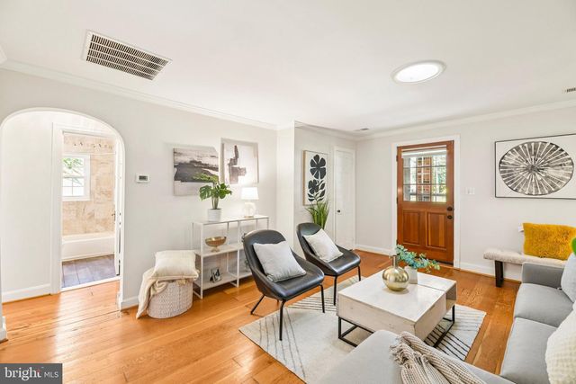 8420 LEAF RD, Alexandria, VA 22309
