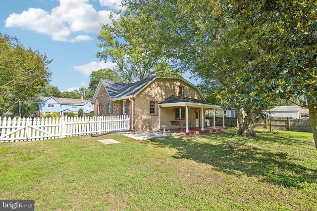 8420 LEAF RD, Alexandria, VA 22309