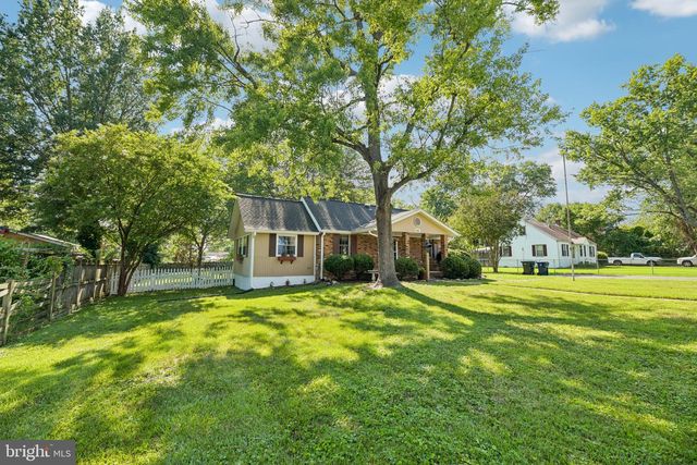 8420 LEAF RD, Alexandria, VA 22309