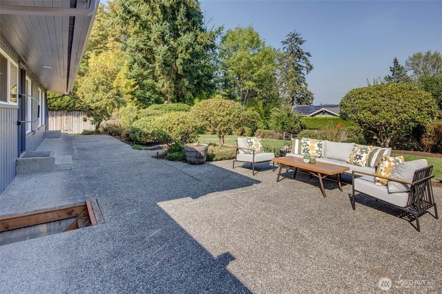 2434 73rd Avenue SE, Mercer Island, WA 98040