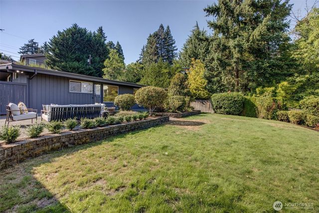 2434 73rd Avenue SE, Mercer Island, WA 98040