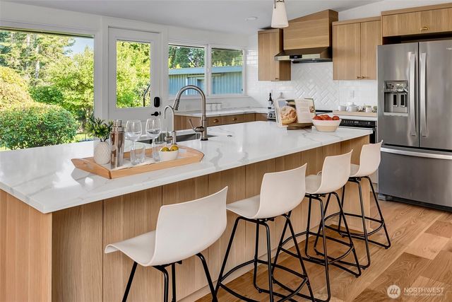 2434 73rd Avenue SE, Mercer Island, WA 98040
