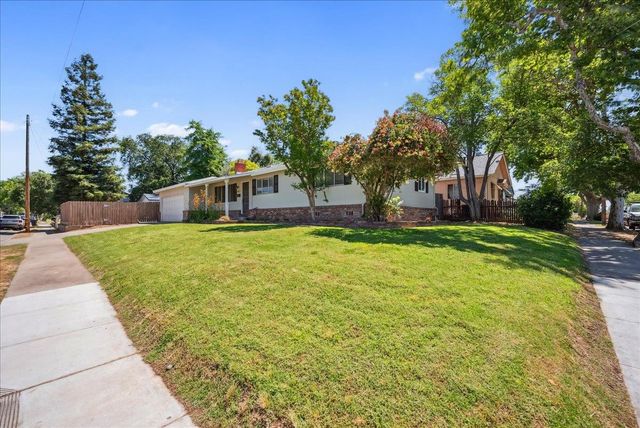 817 Oakland Ave, Roseville, CA 95678
