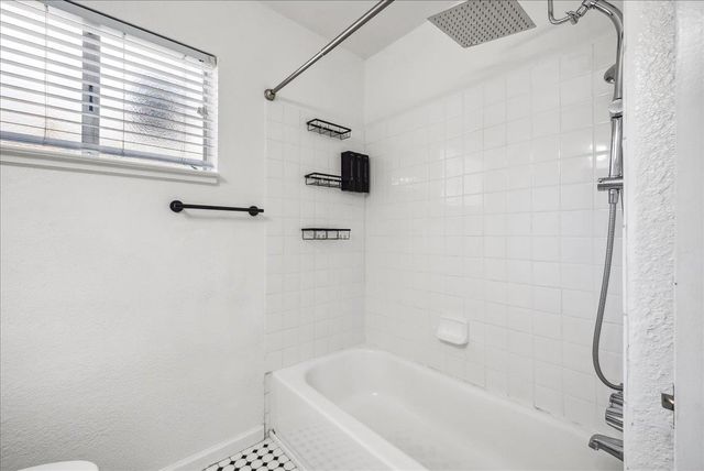 817 Oakland Ave, Roseville, CA 95678