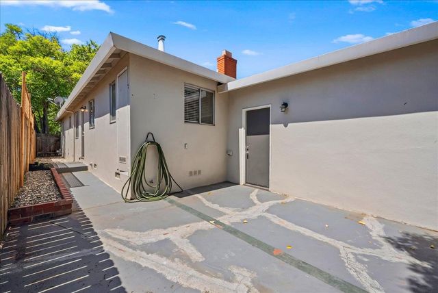 817 Oakland Ave, Roseville, CA 95678