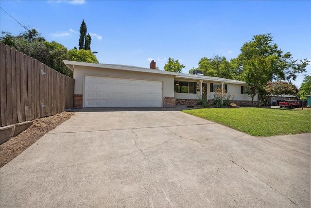 817 Oakland Ave, Roseville, CA 95678