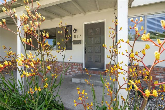 817 Oakland Ave, Roseville, CA 95678