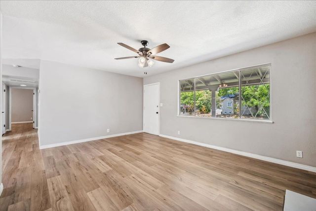 817 Oakland Ave, Roseville, CA 95678