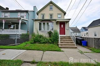 43 Christopher Street, Carteret, NJ 07008