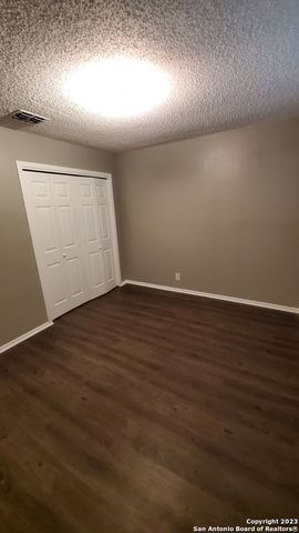 4704 Oakfield Way, San Antonio, TX 78250