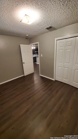 4704 Oakfield Way, San Antonio, TX 78250