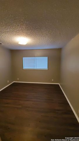 4704 Oakfield Way, San Antonio, TX 78250