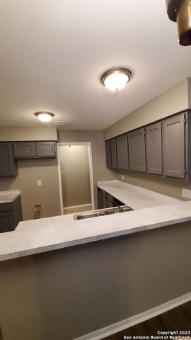 4704 Oakfield Way, San Antonio, TX 78250