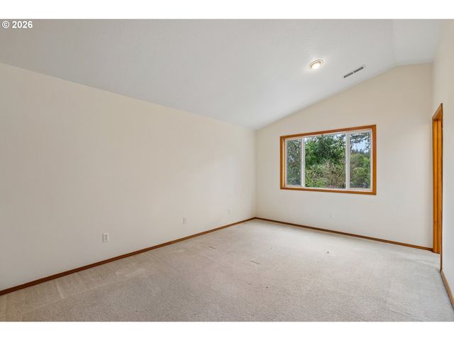 6886 Se REEDVILLE CREEK Dr, Hillsboro, OR 97123