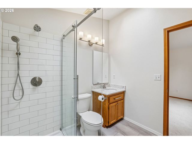 6886 Se REEDVILLE CREEK Dr, Hillsboro, OR 97123