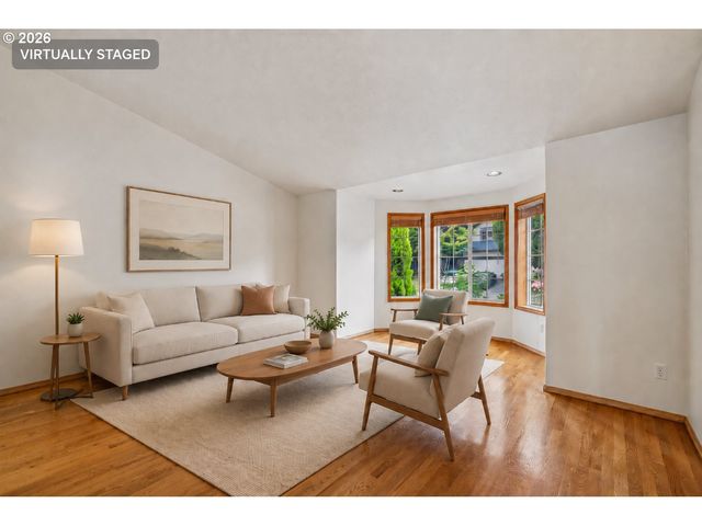 6886 Se REEDVILLE CREEK Dr, Hillsboro, OR 97123