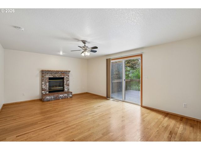 6886 Se REEDVILLE CREEK Dr, Hillsboro, OR 97123