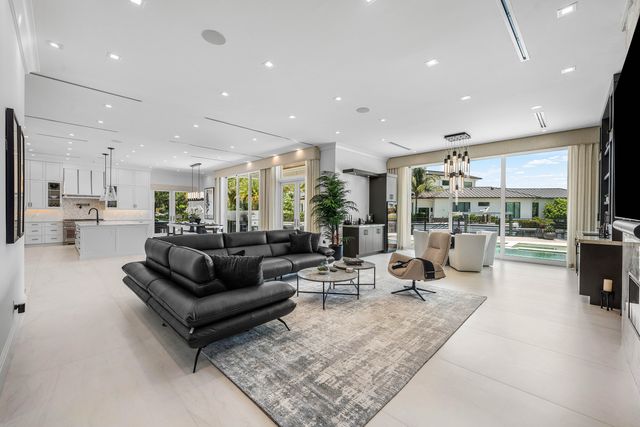 12898 S Shore Drive, Palm Beach Gardens, FL 33410