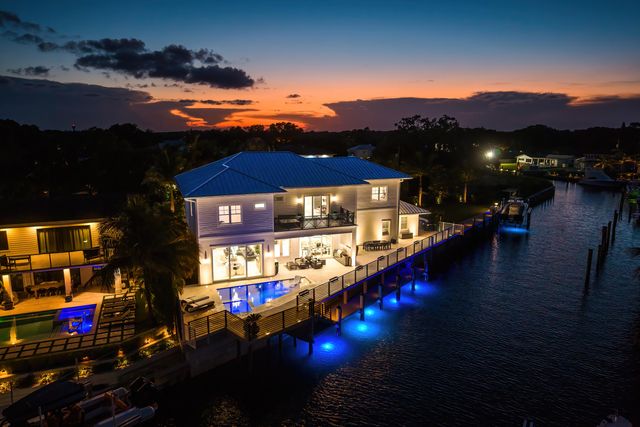 12898 S Shore Drive, Palm Beach Gardens, FL 33410