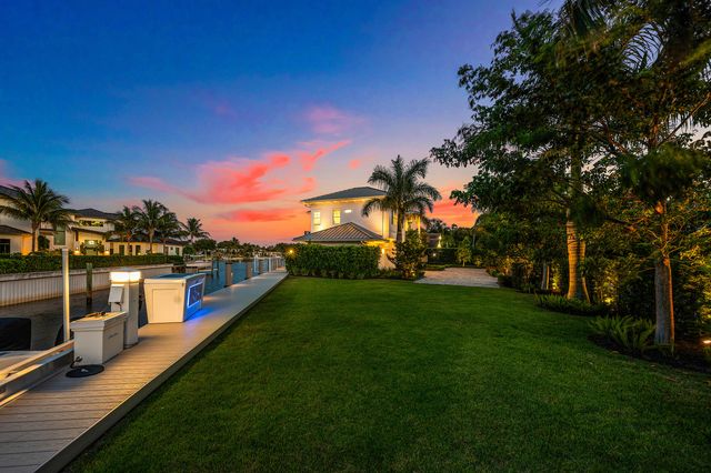 12898 S Shore Drive, Palm Beach Gardens, FL 33410
