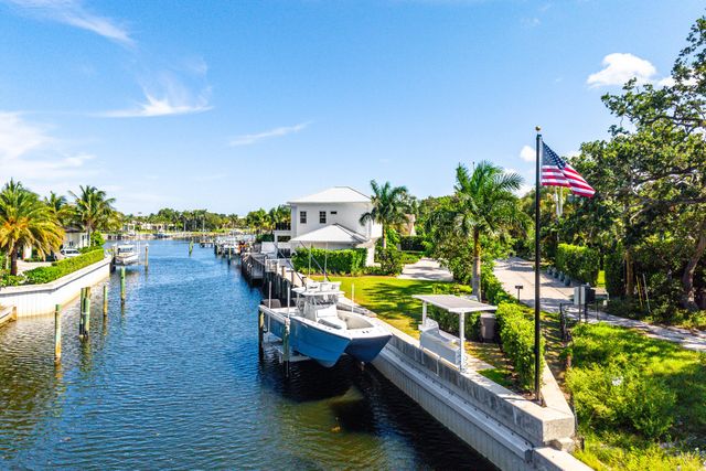 12898 S Shore Drive, Palm Beach Gardens, FL 33410