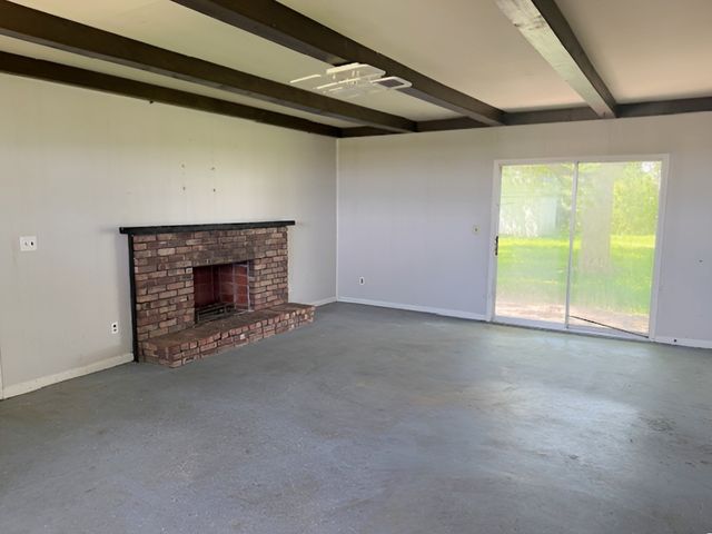 424 S 3000 W Road, Kankakee, IL 60901