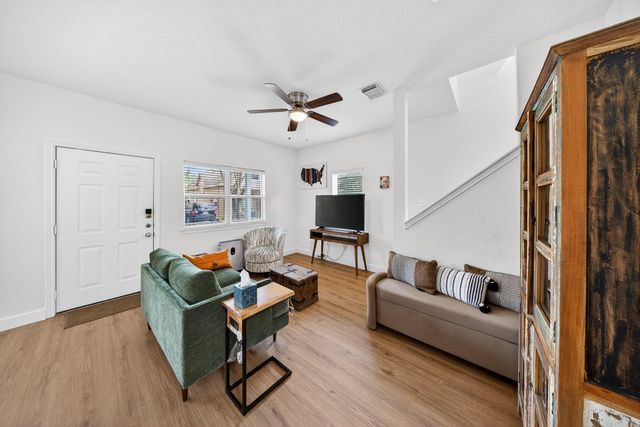 1318 Dennis Street, Houston, TX 77004