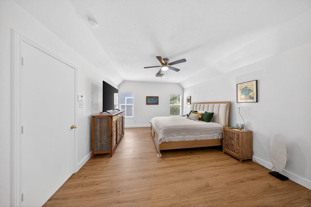 1318 Dennis Street, Houston, TX 77004