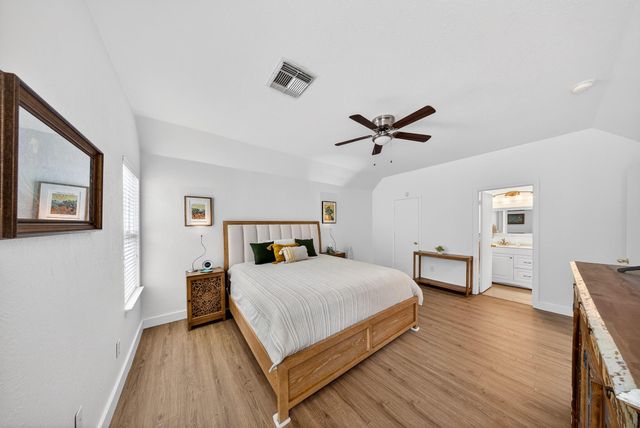 1318 Dennis Street, Houston, TX 77004