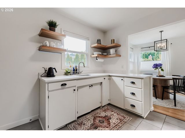 8545 Ne BEECH St, Portland, OR 97220
