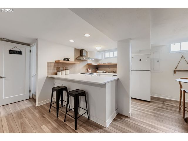 8545 Ne BEECH St, Portland, OR 97220