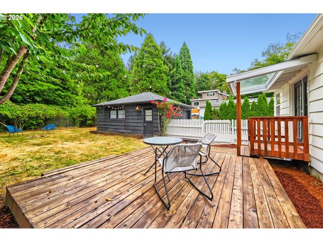 8545 Ne BEECH St, Portland, OR 97220