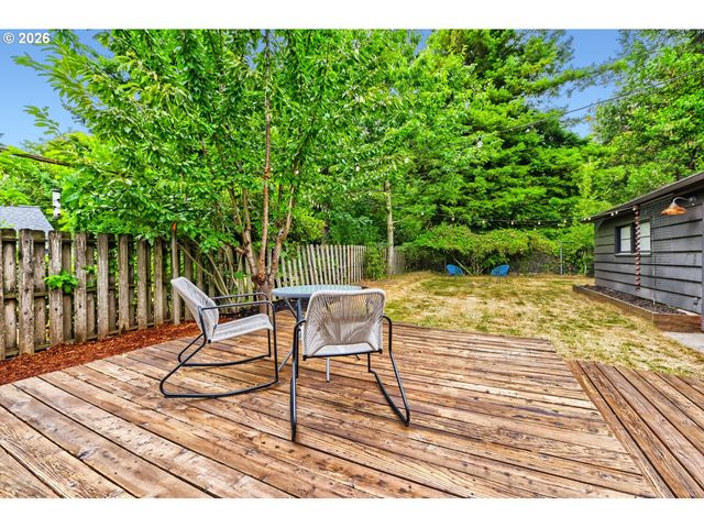 8545 Ne BEECH St, Portland, OR 97220