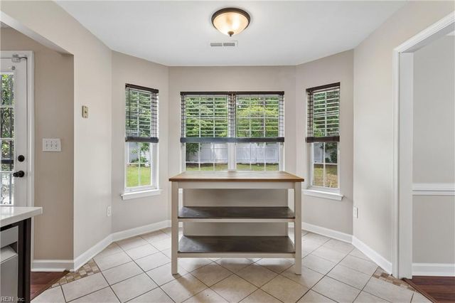 27 Wills WAY, Hampton, VA 23666
