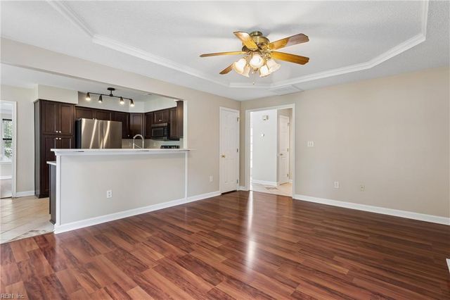 27 Wills WAY, Hampton, VA 23666