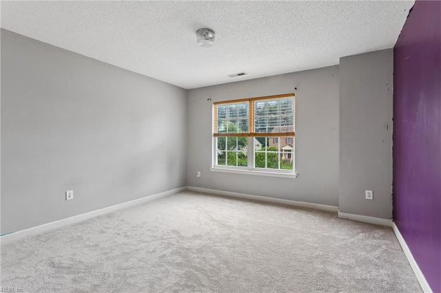 27 Wills WAY, Hampton, VA 23666