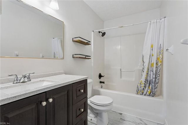 27 Wills WAY, Hampton, VA 23666