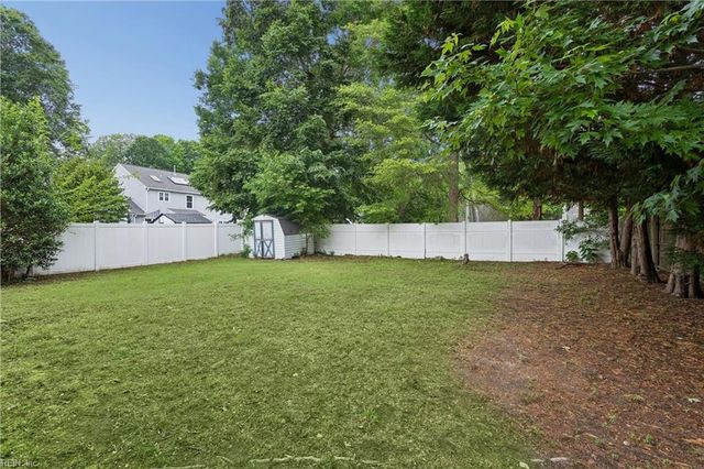 27 Wills WAY, Hampton, VA 23666