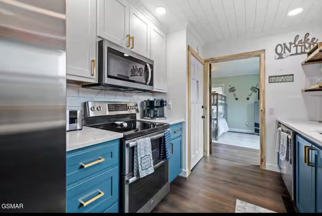 1448 Dover Lane, Dandridge, TN 37725