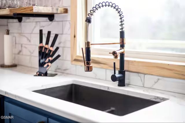 1448 Dover Lane, Dandridge, TN 37725